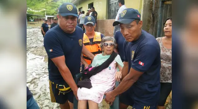 Ancianos y niños son los primeros en ser evacuados a albergues Ancianos y niños son los primeros en ser evacuados a albergues