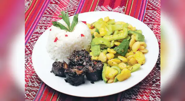 Picante de pallares con relleno 