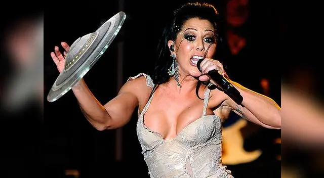 Alejandra Guzmán gabra supuesto OVNI y sus seguidores la 'trollean'