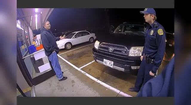 Policía estadounidense dispara 16 veces contra un hombre hispano Policía estadounidense dispara 16 veces contra un hombre hispano