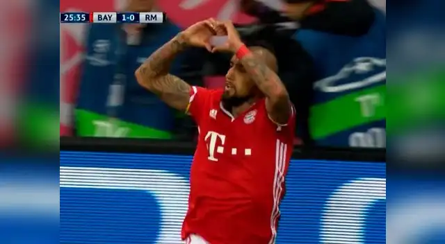 Vidal anota el 1-0 para el Bayern