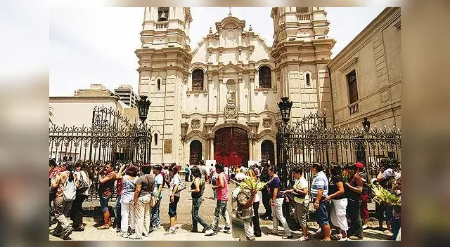 Recorrimos las iglesias más importantes en el centro de Lima Recorrimos las iglesias más importantes en el centro de Lima