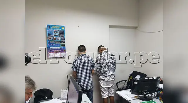 Adolescentes son detenidos luego de robarle a un taxista Adolescentes son detenidos luego de robarle a un taxista