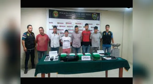 Los policías cayeron con narcotraficantes