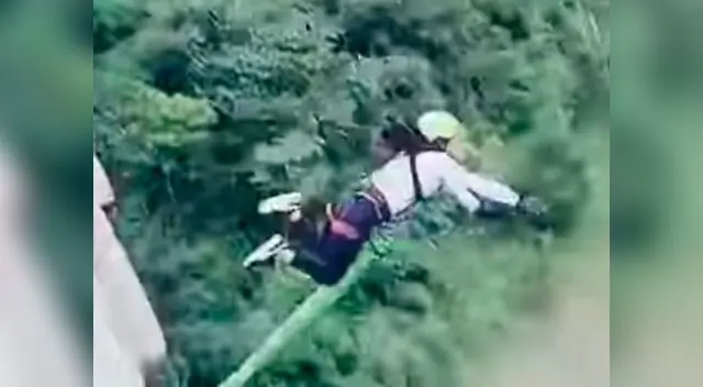 Mujer practica Puenting y casi muere Mujer practica Puenting y casi muere