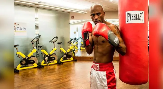 Tras 26 peleas y 0 derrotas, Carlos Zambrano vuelve a pelear en Las Vegas.