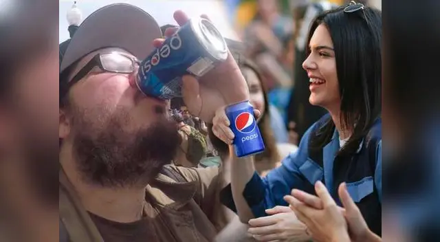 Hombre quiso recrear escena de la celebrity Kendall Jenner Hombre quiso recrear escena de la celebrity Kendall Jenner