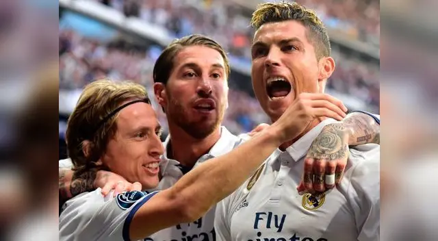 Real Madrid se impone en el primer tiempo contra Atlético de Madrid Real Madrid se impone en el primer tiempo contra Atlético de Madrid