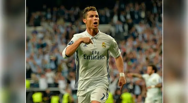 Cristiano Ronaldo marca el primer gol del partido Cristiano Ronaldo marca el primer gol del partido