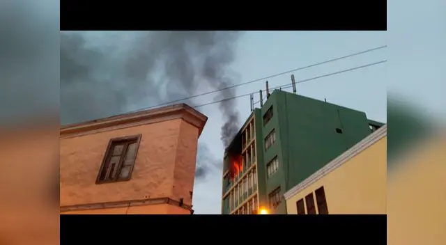 Incendio en jirón Camaná