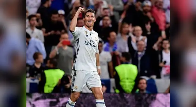 Cristiano Ronaldo fue el autor de los 3 goles en la victoria de los merengues Cristiano Ronaldo fue el autor de los 3 goles en la victoria de los merengues