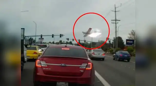 YouTube: avioneta se estrella contra una autopista en Estados Unidos ...