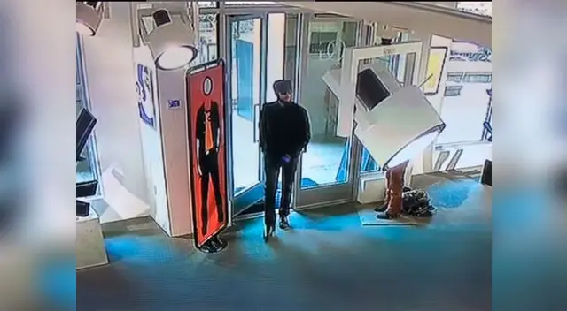 Hombre 'destruye' cuadro de 3 millones de dólares en 15 segundos