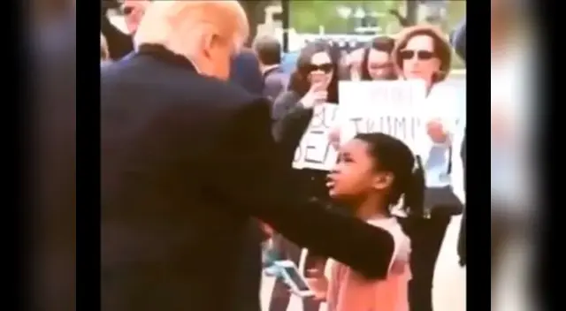 Niña regaña a un imitador de Donald Trump ante las cámaras Niña regaña a un imitador de Donald Trump ante las cámaras
