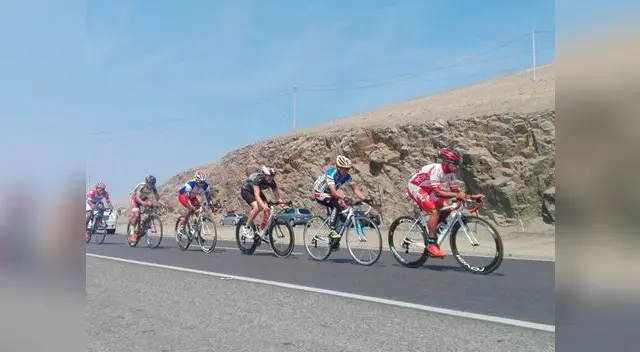 Ciclistas recorrieron 235 kilómetros de la Panamericana Sur Ciclistas recorrieron 235 kilómetros de la Panamericana Sur