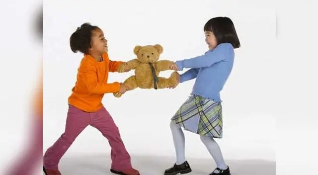 ¿Cómo resolver las peleas entre hermanos?