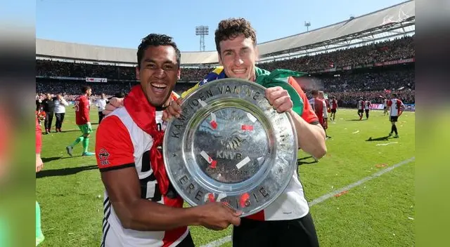 Tapia se coronó campeón con el Feyenoord