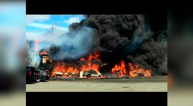 Jet privado se estrelló en Estados Unidos y causó gran explosión Jet privado se estrelló en Estados Unidos y causó gran explosión