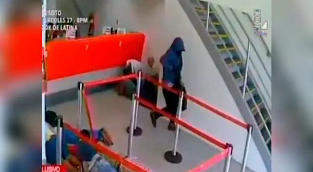 Mujer en atraco al Banco de la Nación de Arriola Mujer en atraco al Banco de la Nación de Arriola