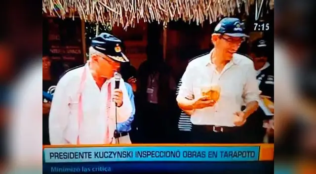 El presidente PPK fue sorprendido por un curiosos perrito El presidente PPK fue sorprendido por un curiosos perrito