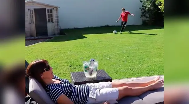 Youtuber protagonizó 'blooper' con su mamá Youtuber protagonizó 'blooper' con su mamá