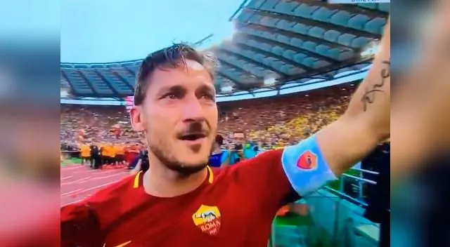Uno de los mejores jugadores de la liga italiana, Francesco Totti le pone fin a su carrera futbolística a las 40 años