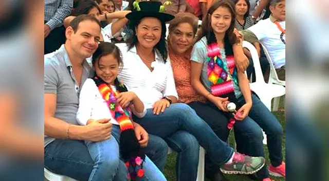 Keiko Fujimori utiliza zapatillas de 600 soles Keiko Fujimori utiliza zapatillas de 600 soles