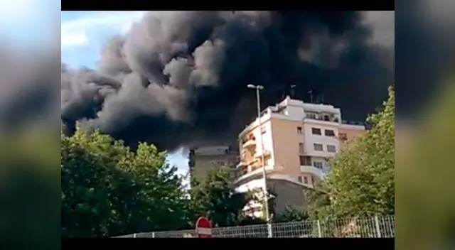 Incendio cerca del Vaticano enciende las alarmas en Roma Incendio cerca del Vaticano enciende las alarmas en Roma