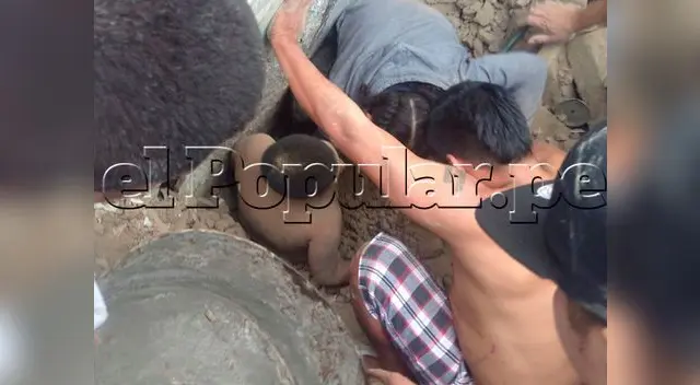 Familia es rescatada tras derrumbe de su casa en La Victoria Familia es rescatada tras derrumbe de su casa en La Victoria