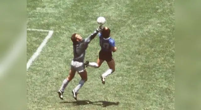 La 'Mano de Dios', el polémico gol de Maradona a Inglaterra