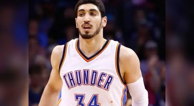 Enes Kanter por criticar al presidente de Turquía es acusado de terrorista Enes Kanter por criticar al presidente de Turquía es acusado de terrorista