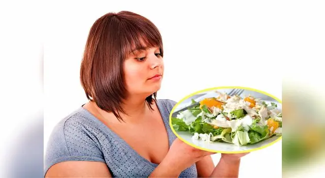 Cuidado con los aliños que agregas a tus ensaladas puedes estar subiendo de peso por ese motivo