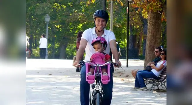 Los niños copian todo lo que hacen sus padres, que repitan lo bueno