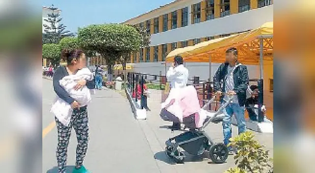 Es el segundo caso en un hospital nacional y los padres pidieron sanción para responsables