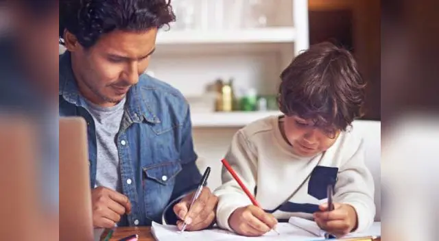 El Día del Padre se celebra en todo el mundo. En algunos países, se festeja en diferentes fechas El Día del Padre se celebra en todo el mundo. En algunos países, se festeja en diferentes fechas
