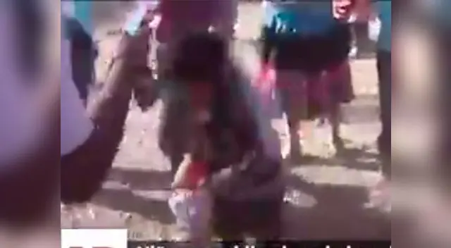 Niños son o obligados a tomar licor en fiesta costumbrista