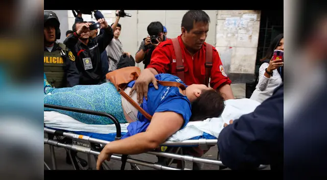 Incendio en galería comercial en Cercado de Lima deja 5 heridos Incendio en galería comercial en Cercado de Lima deja 5 heridos