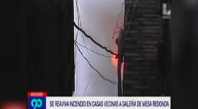 Se reaviva incendio en las casas aledañas a la galería 'La Cochera'