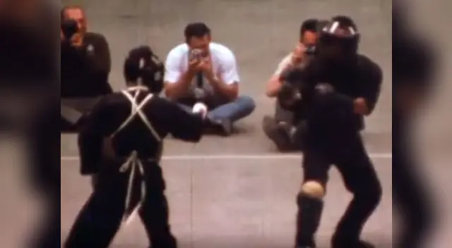 Bruce Lee se enfrenta a uno de sus mejores alumnos Bruce Lee se enfrenta a uno de sus mejores alumnos