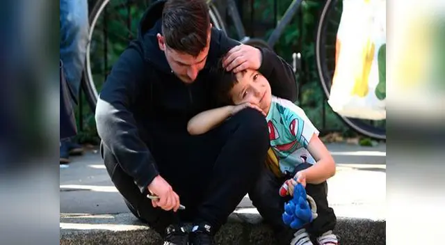 Padre e hijo sobrevivientes de siniestro Padre e hijo sobrevivientes de siniestro