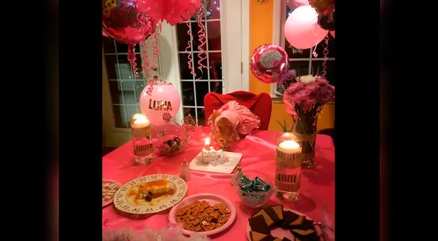Celebran el quinceañero de la gata más mimada del mundo Celebran el quinceañero de la gata más mimada del mundo