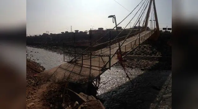 Pobladores exigen un puente nuevo para trasladarse a sus centro de labores Pobladores exigen un puente nuevo para trasladarse a sus centro de labores
