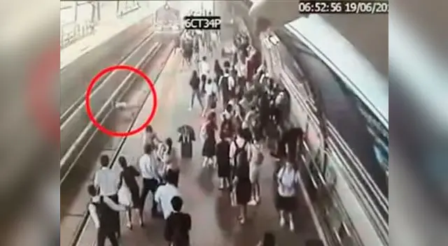 Mujer embarazada cae a las vías de un tren y muere arrollada