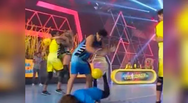 Mamá de Rosángela cayó y se golpeó contra el piso Mamá de Rosángela cayó y se golpeó contra el piso