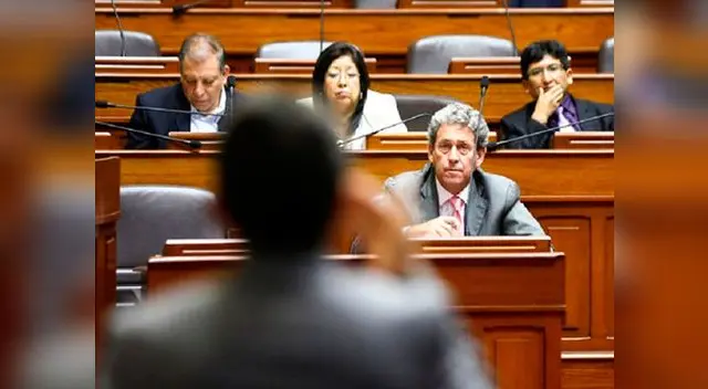 Ministro renunciará en las próximas horas