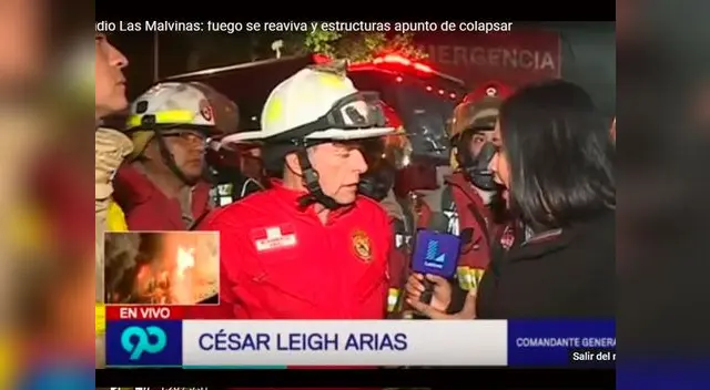 Galería en llamas corre el riesgo de colapsar con personas adentro Galería en llamas corre el riesgo de colapsar con personas adentro