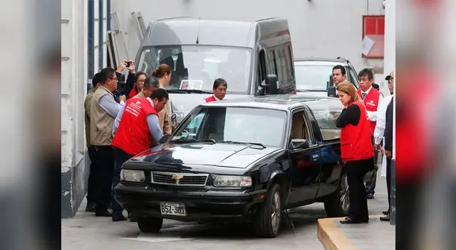 Carroza con restos óseos de jóvenes Carroza con restos óseos de jóvenes