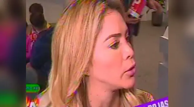 Sheyla Rojas pierde los papeles y acusa de reportera de ser una mentirosa Sheyla Rojas pierde los papeles y acusa de reportera de ser una mentirosa
