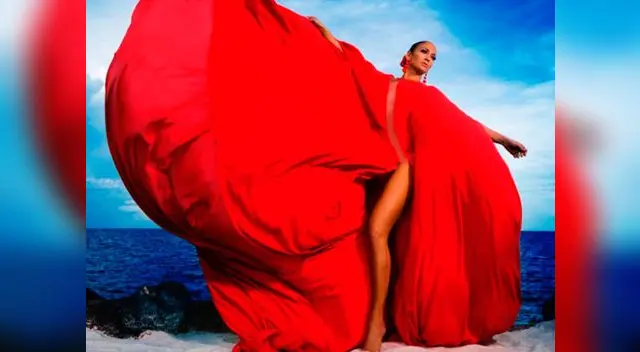 JLo en el ojo de la tormenta por homenaje a EE. UU. JLo en el ojo de la tormenta por homenaje a EE. UU.