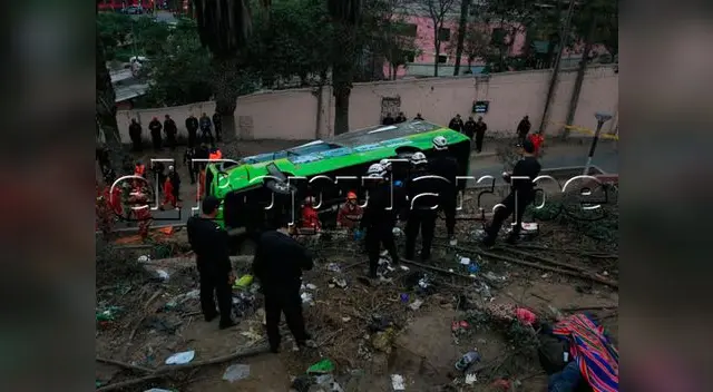 Las primeras imágenes del fatal accidente en el Cerro San Cristóbal